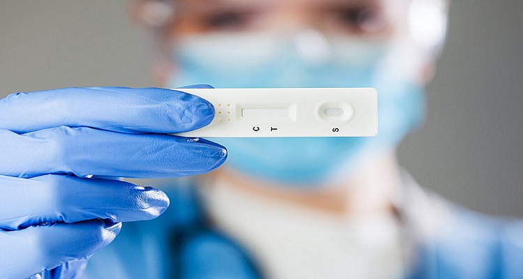 Μάσκες και Self Tests: Πότε και για ποιους παύουν να είναι υποχρεωτικά;