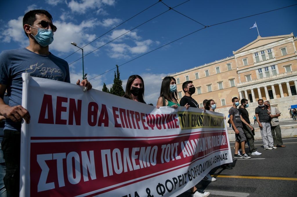Μόνο με τις ψήφους της ΝΔ πέρασε το αντεργατικό έκτρωμα Χατζηδάκη