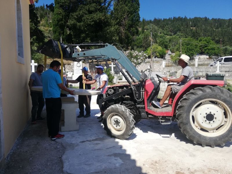 Μονοπωλάτα: Οι εργασίες συνεχίζονται στον περιβάλλοντα χώρο του Ι. Ν Αγίου Κωνσταντίνου και Ελένης – Δείτε φωτογραφίες [εικόνες]