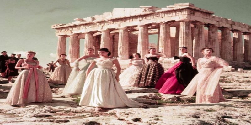 Ολα όσα μάθαμε για το σόου του Dior στο Καλλιμάρμαρο: 400 καλεσμένοι, Live προβολή στο Cine Paris και το βίντεο που θα αποθεώνει την Ελλάδα