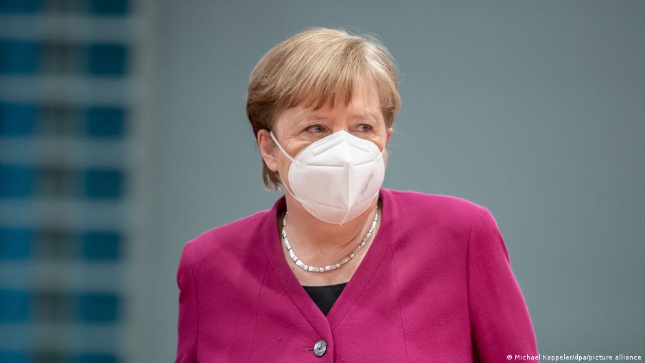 Πρώτη δόση με AstraZeneca και δεύτερη με Pfizer;