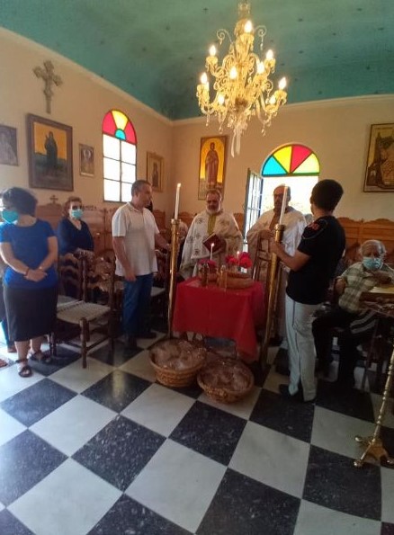 Σήμερα του Αγίου Πνεύματος στα Τραυλιάτα [εικόνες]
