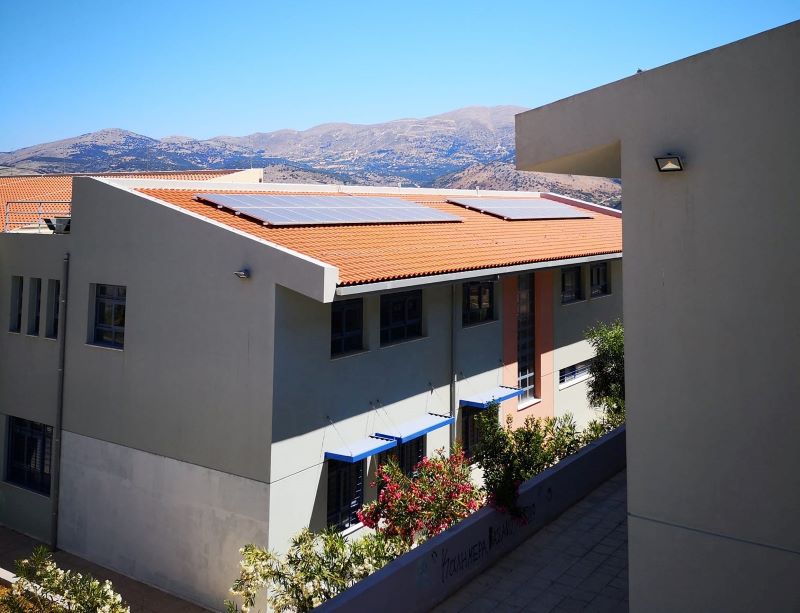2ο ΓΕΛ Αργοστολίου: Τι συμβαίνει με τα φωτοβολταϊκά του σχολείου