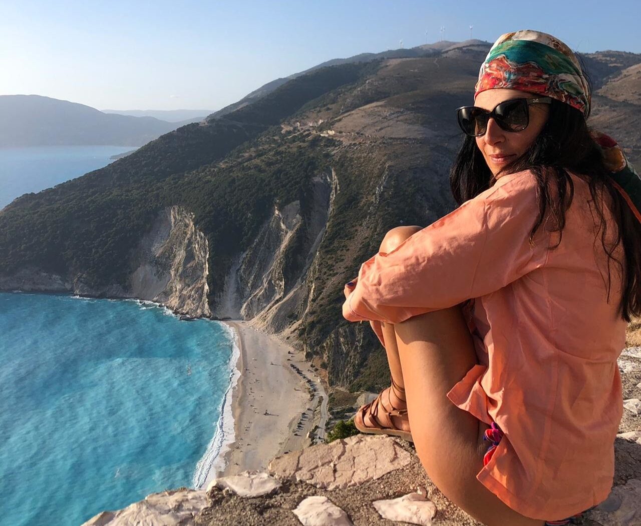 «Είναι πολλά νησιά μαζί»  Η Κεφαλονιά της Τζίνας Κωνσταντοπούλου