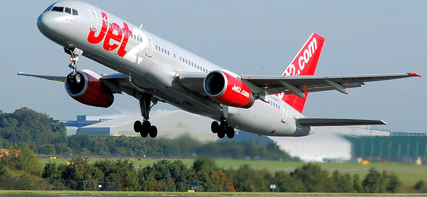 Η πρώτη πτήση της Jet2 για φέτος προσγειώθηκε στην Κεφαλονιά – Δείτε το βίντεο