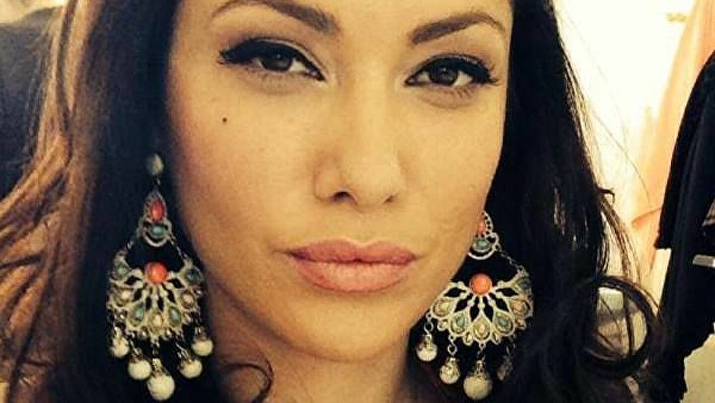 Κλέλια Ρένεση: Η γυμνή φωτογραφία με την κόρη της και το ηχηρό μήνυμα για την κακοποίηση