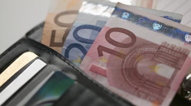 Κωστής Χατζηδάκης: Αποφάσεις αύριο για την αύξηση στον κατώτατο μισθό – Τα σενάρια που «παίζουν»