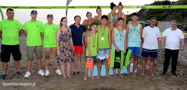 Με εντυπωσιακούς τελικούς έπεσε με απόλυτη επιτυχία σήμερα η αυλαία του Πανελλήνιου πρωταθλήματος Juniors – Beach Volley στον Αη Χέλη (Φωτορεπορτάζ)