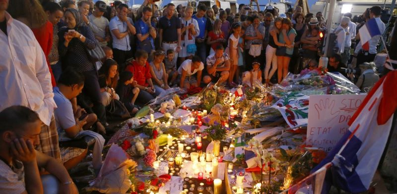 Σαν σήμερα, 14 Ιουλίου, ημέρα εθνικής γιορτής στη Γαλλία, ένας τρομοκράτης σκοτώνει 84 ανθρώπους