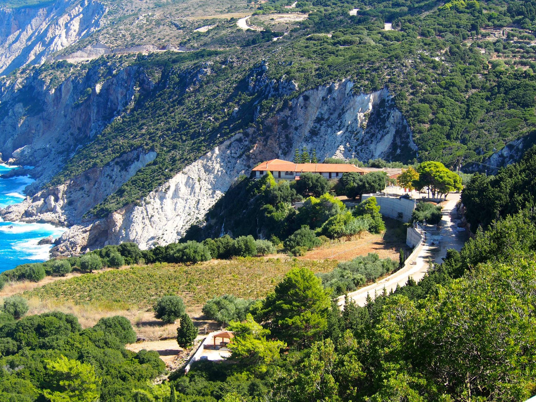 Θεία Λειτουργία στην Ιερά Μονή Κηπουραίων