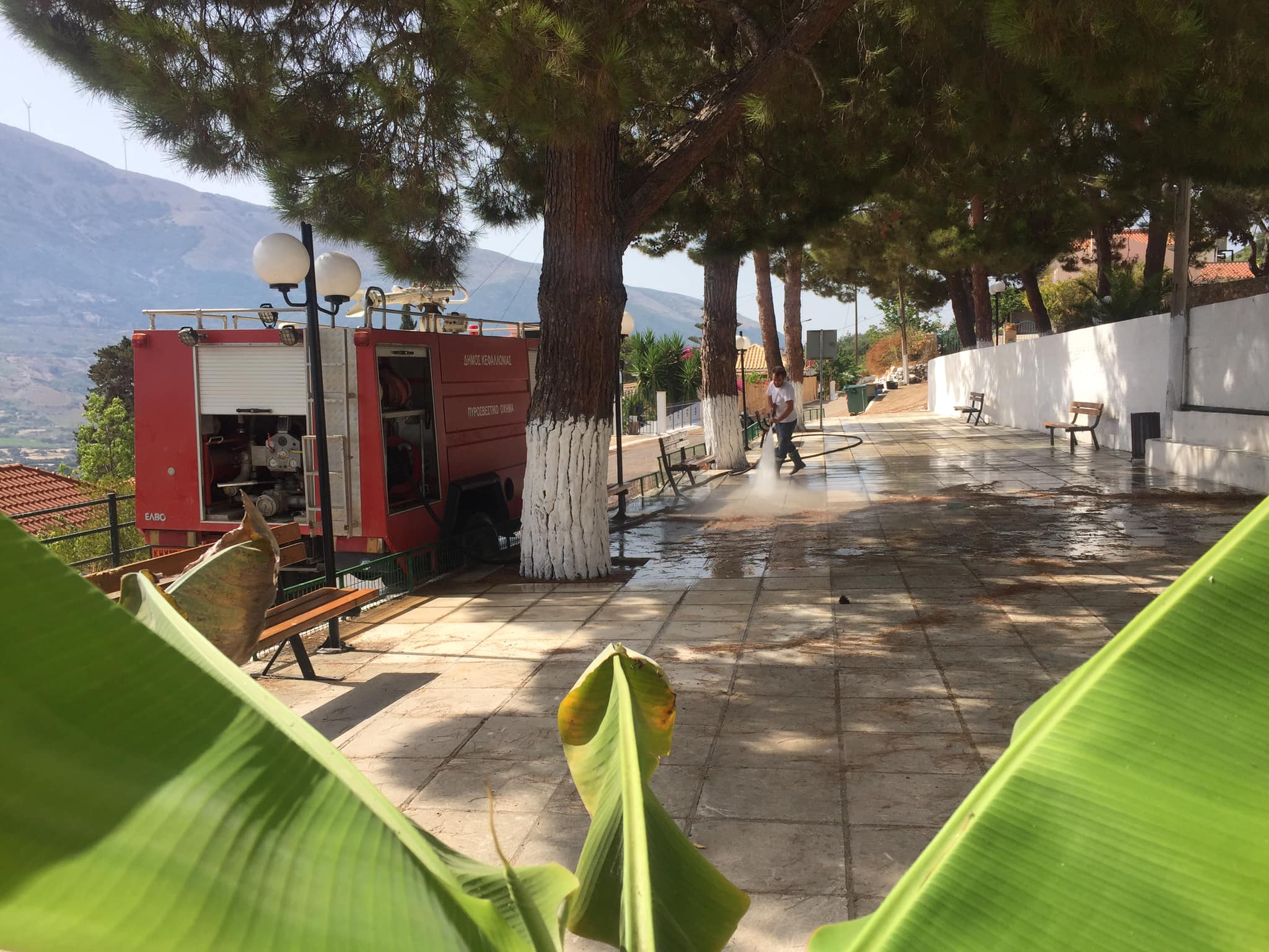 Ζόλα: Καθαρίστηκε η πλατεία του χωριού