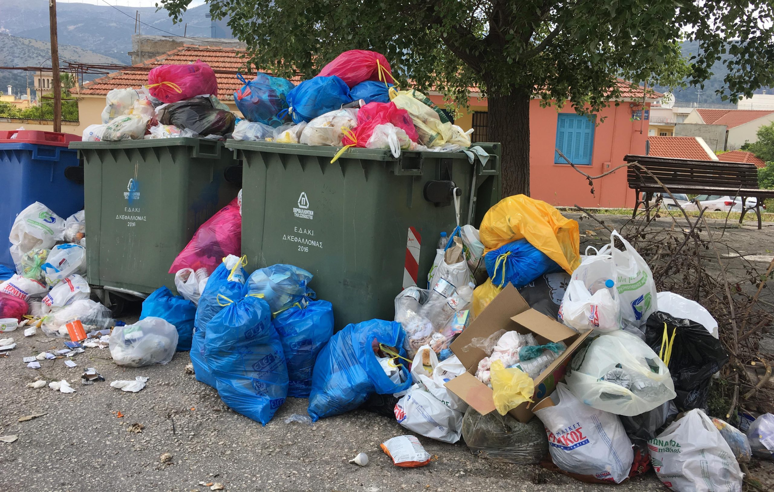 Απάντηση της περιφερειάρχη Ροδής Κράτσα στον Θόδωρο Γαλιατσάτο