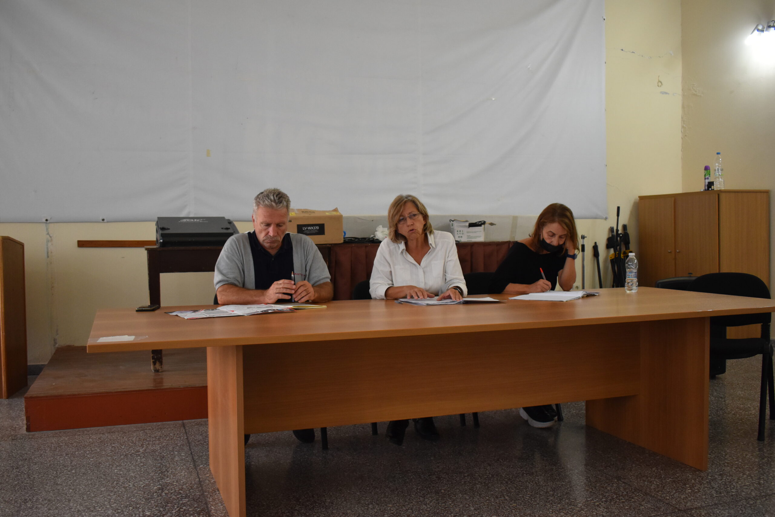 ΕΛΜΕΚΙ: Οι εκπαιδευτικοί δεν μπορούν να αναλάβουν την ευθύνη για την εξολοκλήρου λειτουργία των σχολείων [εικόνες]