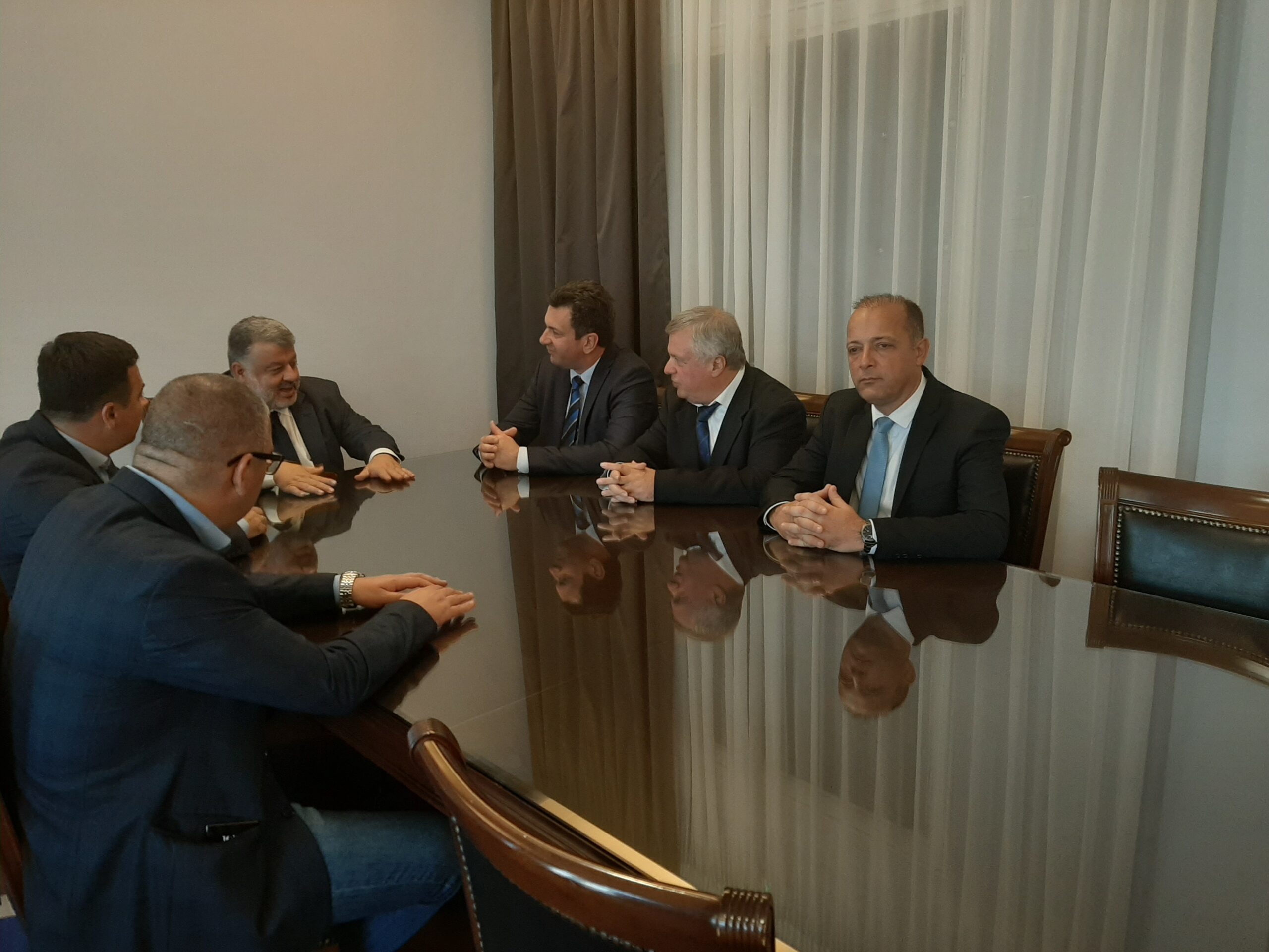 Επίσκεψη αντιπροσωπείας του Δήμου Σάμπαντς στο Αργοστόλι [εικόνες]
