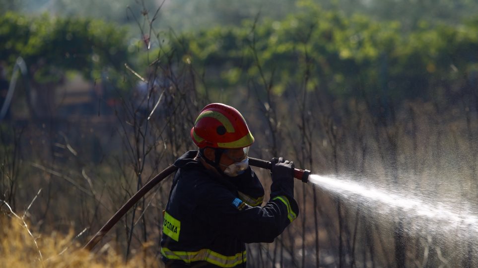 Φωτιά αυτή την ώρα στη Λειβαθώ