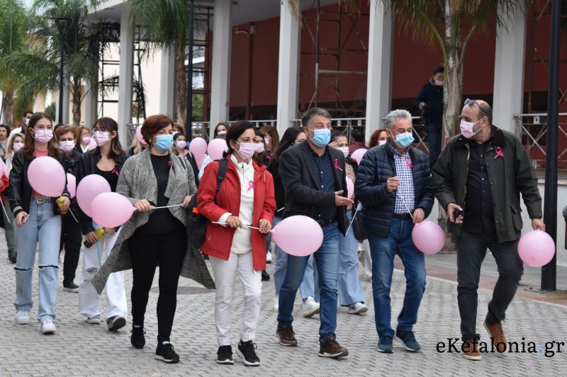 Γέμισε ροζ μπαλόνια το Αργοστόλι – Περίπατος ευαισθητοποίησης και πρόληψης του καρκίνου του μαστού [εικόνες]