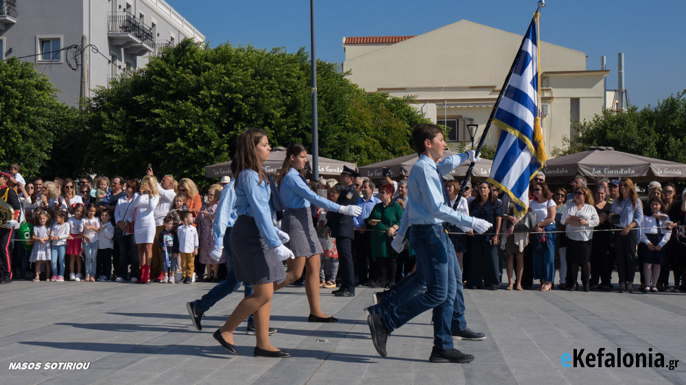 Παρέλαση 28η Οκτωβρίου: Τι ισχύει για τις μαθητικές – Η ανακοίνωση του ΥΠΕΣ