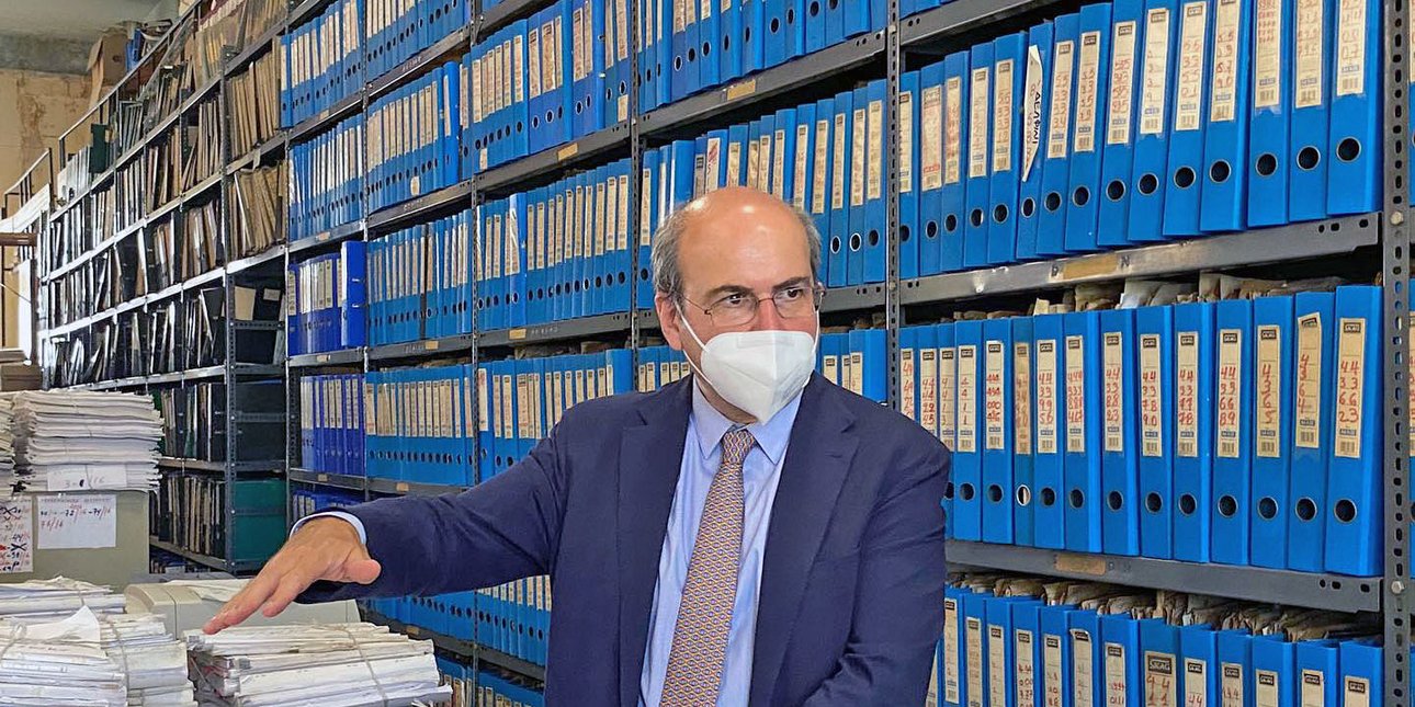 Σύλλογος Ναυτικών: Με αγανάκτηση παρακολουθούμε την «έκρηξη» του υπουργού εργασίας κ. Χατζηδάκη