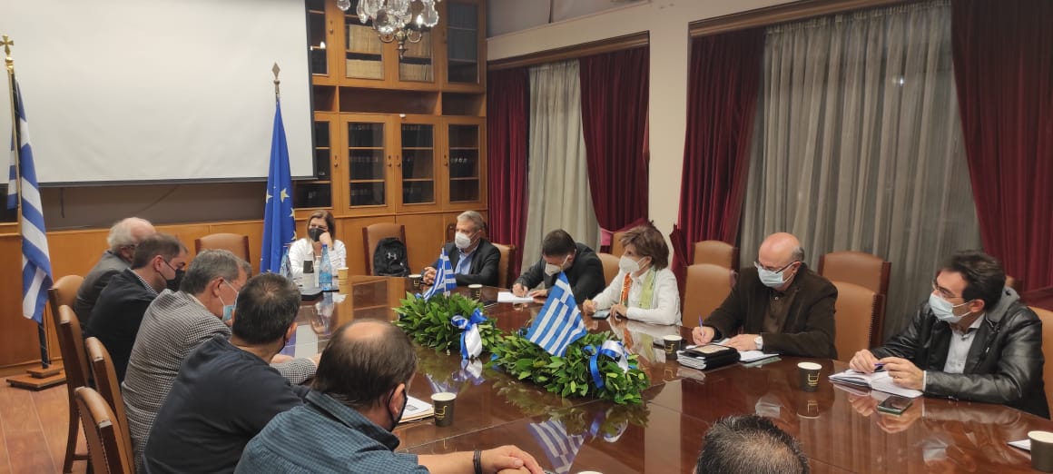 Συναντήθηκε με εκπροσώπους των αγροτικών φορέων του νησιού