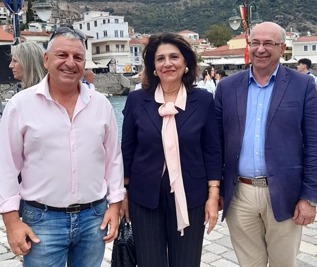 Τα Φωκάτα τιμούν τους ήρωες της ναυμαχία της Ναυπάκτου [εικόνες]