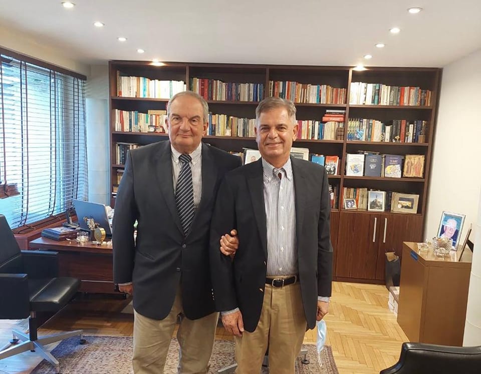 Ξανά στο γραφείο του Καραμανλή ο Βαγγέλης Λουκέρης [εικόνα]