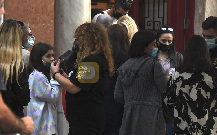 Μέτρα και έλεγχοι φόβισαν τους καταναλωτές: Απότομη πτώση της εμπορικής κίνησης εν μέσω εκπτώσεων [εικόνες+βίντεο]