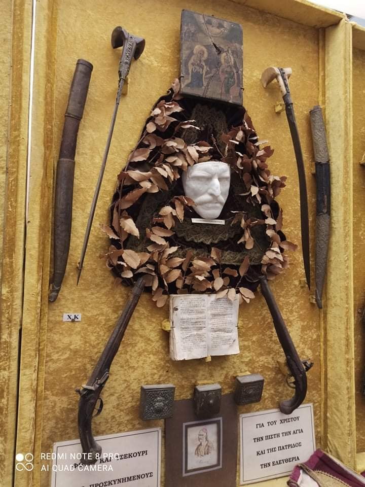 Ο Πολιτιστικός Σύλλογος “Κουνόπετρα” επισκέφθηκε την Έκθεση Ιστορικών Κειμηλίων [εικόνες]