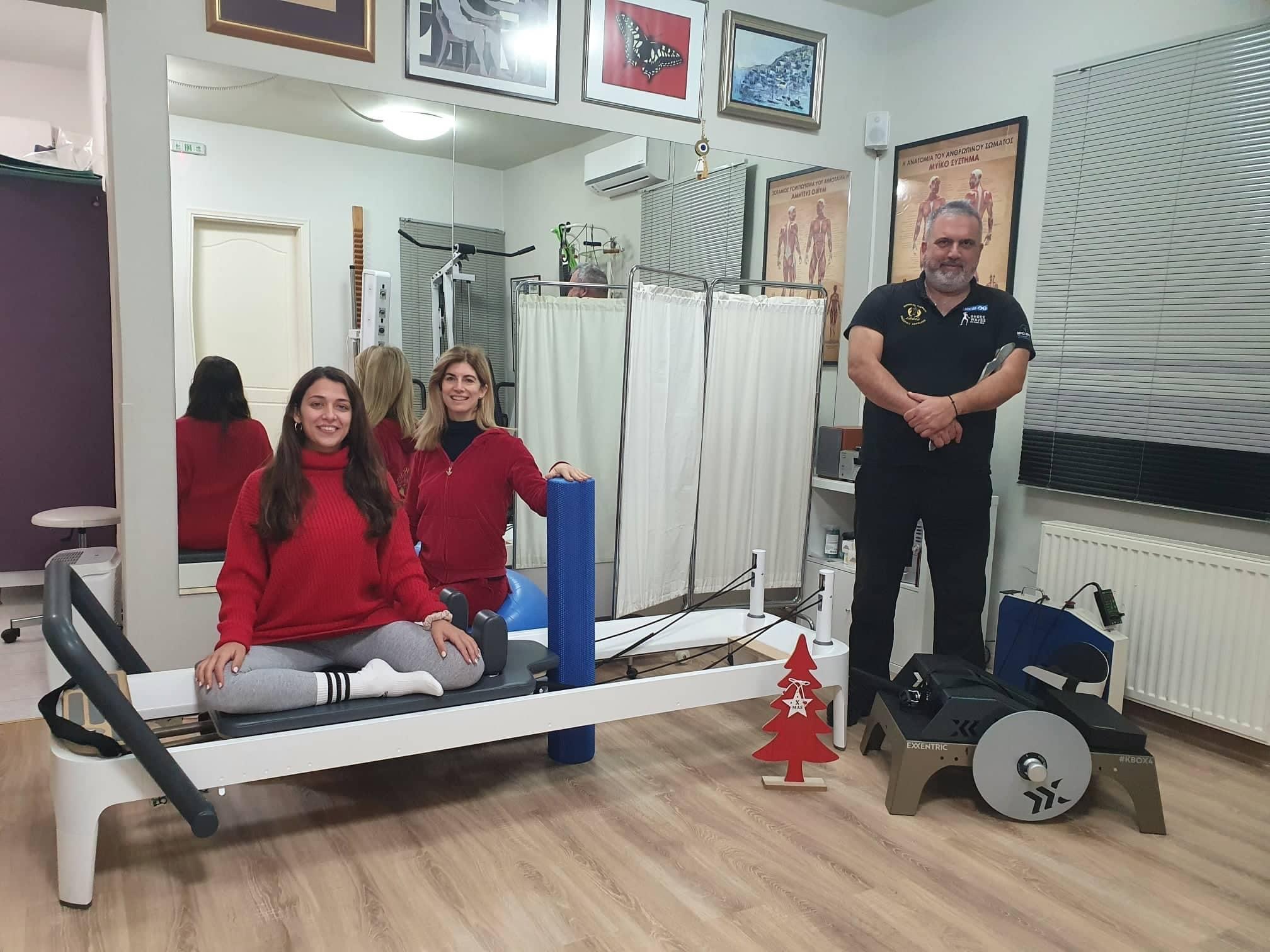 Η Dream Team του Ιasis Kefalonia Physiotherapy μας εύχεται Χρόνια Πολλά