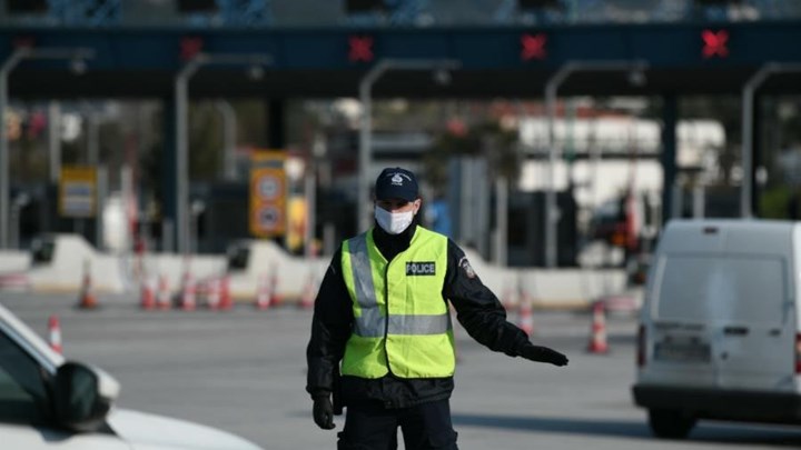 Μετακίνηση εκτός νομού: Ζητούν ταξίδια μόνο για εμβολιασμένους στις γιορτές
