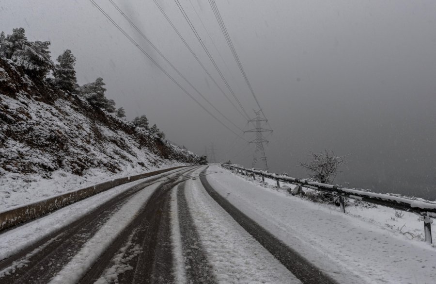 Εγκαταλελειμμένο στο χιονιά το κεντρικό Ε.Ο. δίκτυο της Κεφαλονιάς