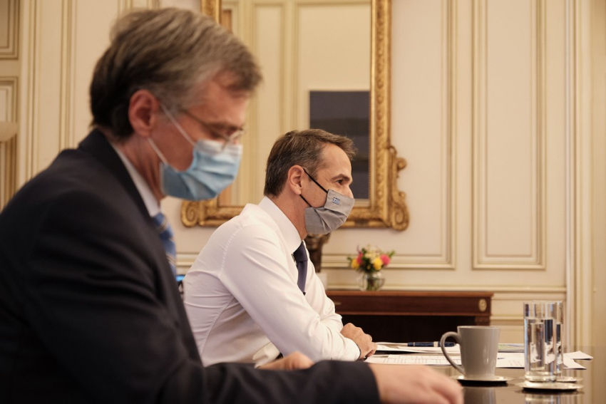 Εβδομάδα νέων μέτρων: Τι έρχεται για σχολεία, υποχρεωτικότητα εμβολιασμού, πιστοποιητικά και ανεμβολίαστους