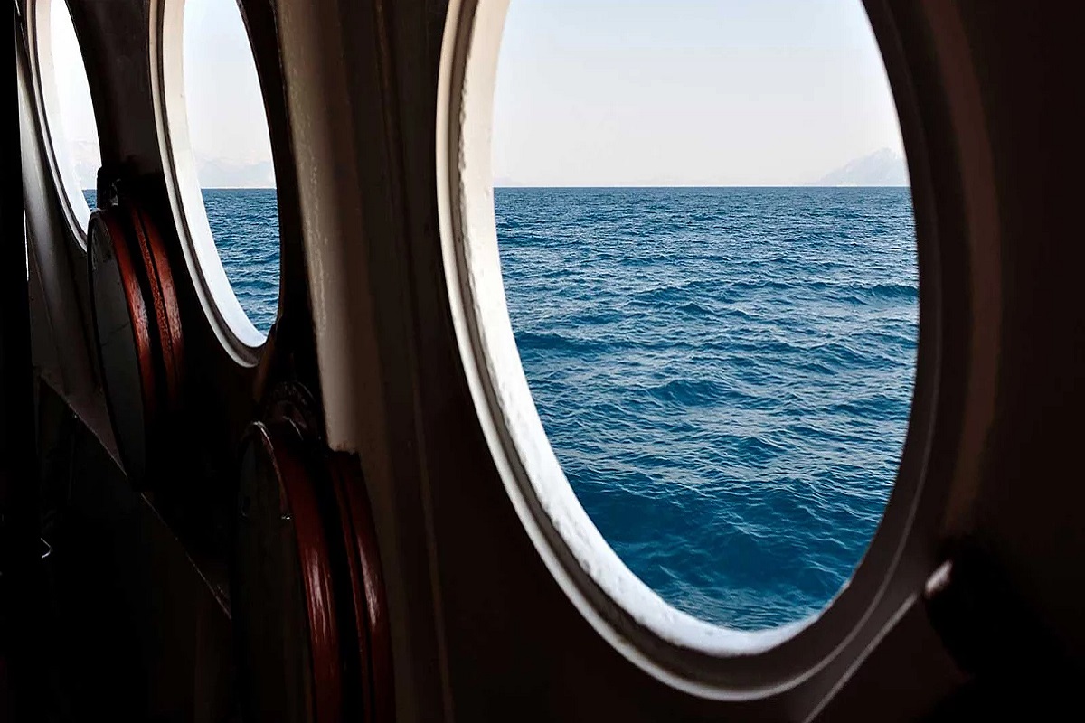 Γιατί τα παράθυρα ενός πλοίου είναι κυκλικά και όχι κάποιο άλλο σχήμα;