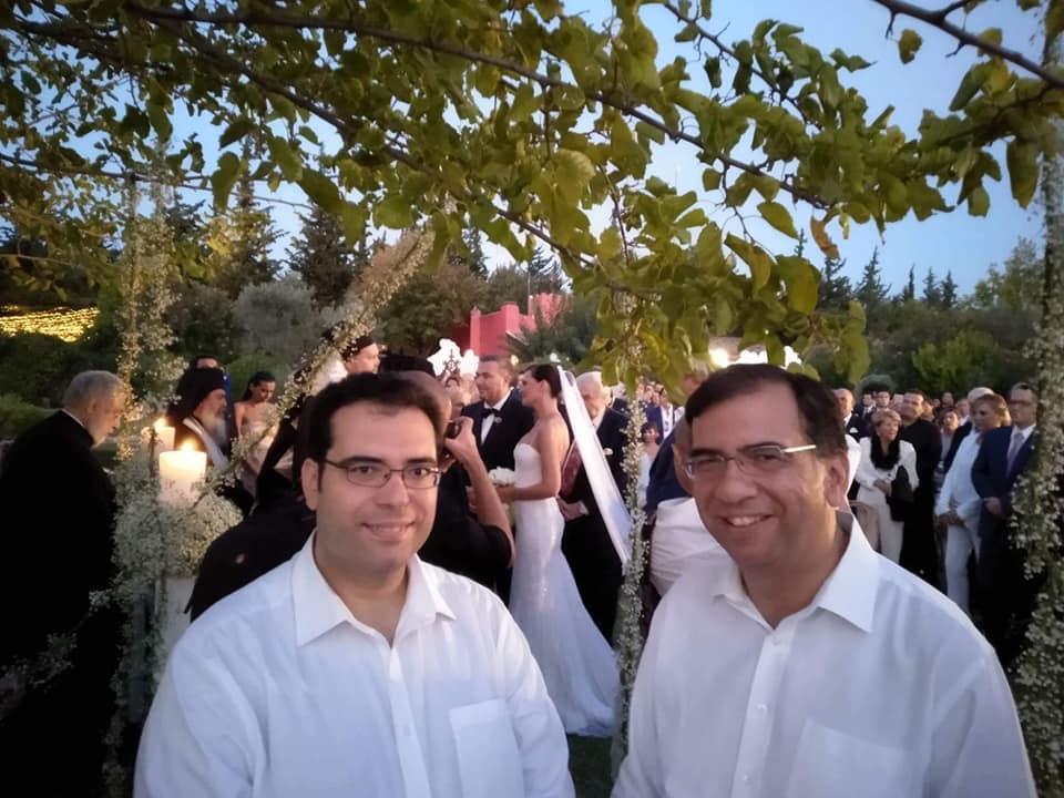 Κυκλοφόρησε το νέο άλμπουμ των αφών Καραβιώτη “Κόντρα στον Κορωνοϊό”