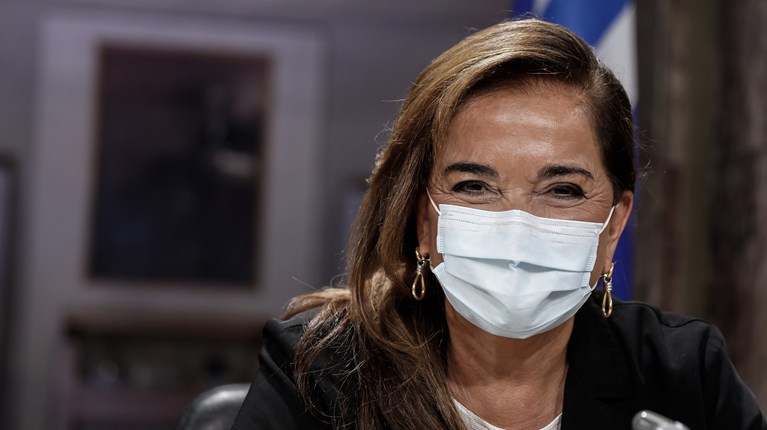 Ντόρα Μπακογιάννη: Οι εκλογές θα γίνουν στην ώρα τους – Είναι πολλά τα 47 ευρώ για PCR τεστ