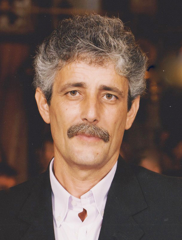 Ο Μονιάς «έβαλε τα γυαλιά» στον Θεόφιλο!