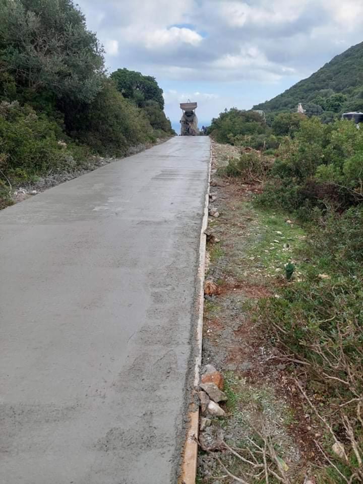 Ξεκινησε η τσιμεντόστρωση του δρομου του Μαρμακα στην Ιθάκη