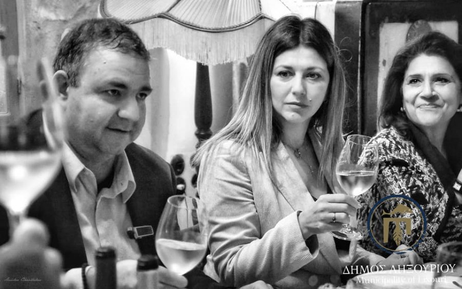 Η Υφυπουργός Τουρισμού Σοφία Ζαχαράκη στο οινοποιείο Χαριτάτου στο Ληξούρι [εικόνες]