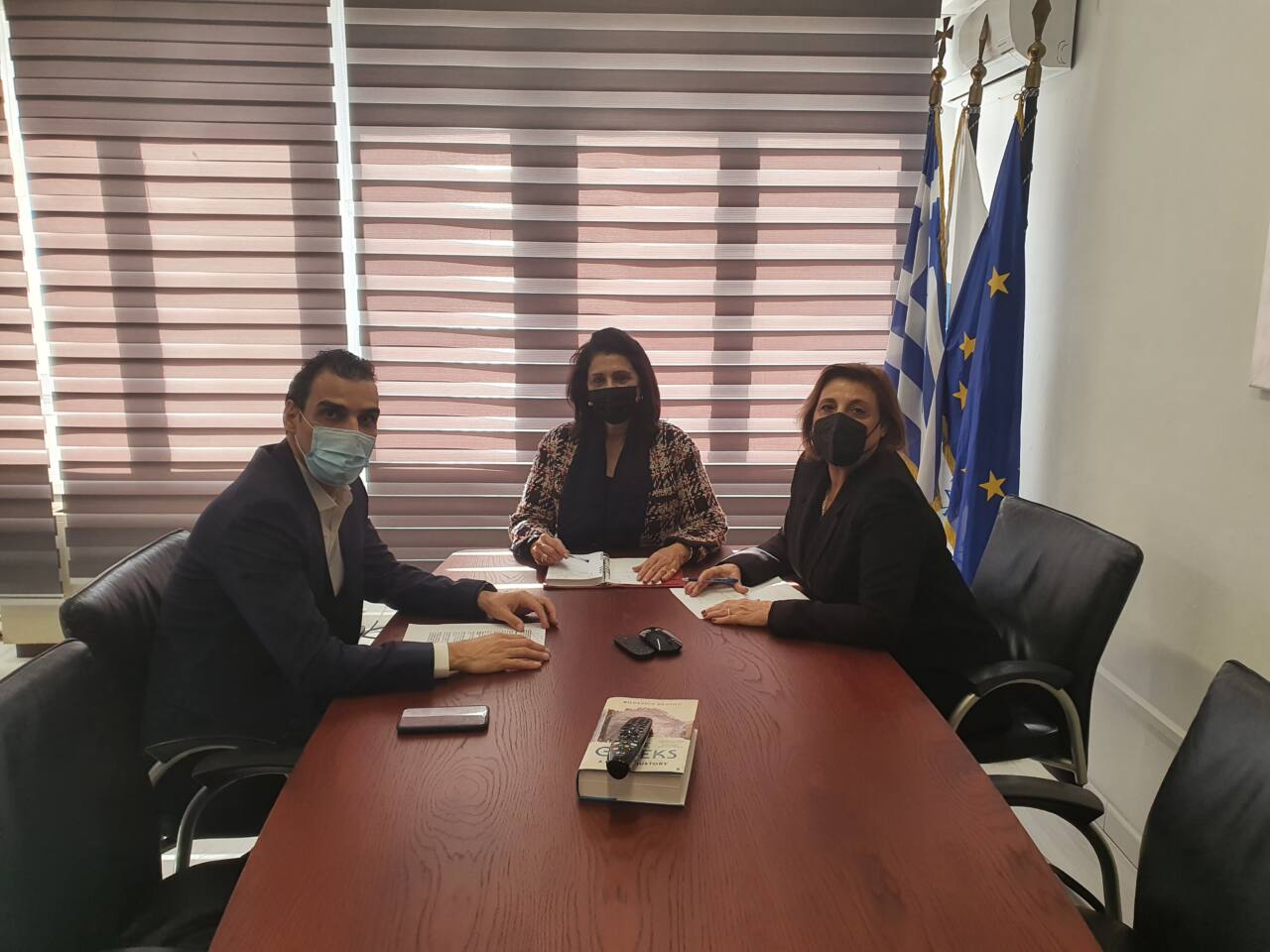 Πρωτοβάθμια Φροντίδα και Ψυχική Υγεία στο επίκεντρο των συναντήσεων της Περιφερειάρχη στο υπουργείο Υγείας [εικόνες]