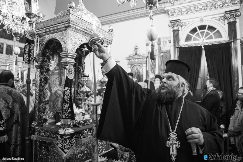 Ξεκίνησαν οι λαμπροί εορτασμοί για τον Άγιο Χαράλαμπο στο Ληξούρι  Μέγας Αρχιερατικός Εσπερινός [εικόνες]