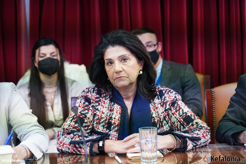 Ρόδη Κράτσα: «Πήγε για μαλλί και βγήκε κουρεμένος ο κ. Γαλιατσάτος στο Περιφερειακό Συμβουλίου για τις προσλήψεις λόγω “Μπάλλου”»
