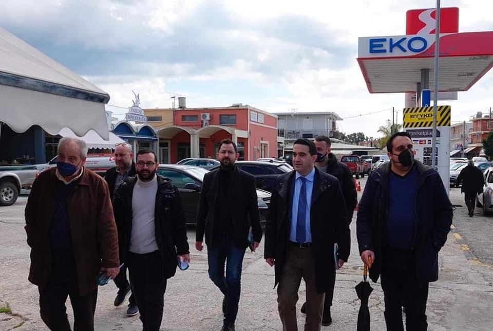 Στους δρόμους του Αργοστολίου κλιμάκιο του ΠΑΣΟΚ με επικεφαλής τον Μιχάλη Κατρίνη [εικονες]