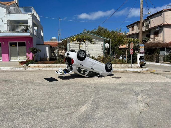 Απίστευτο τροχαίο το μεσημέρι στη Σκάλα [εικόνες]