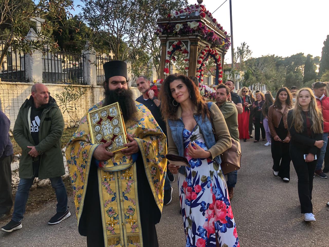 Η Περιφορά του Επιτάφιου στον Αγκώνα [εικόνες]