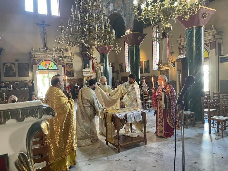Ο εσπερινός της Αγάπης στον Μητροπολιτικό Ναό του Αργοστολίου [εικόνες]