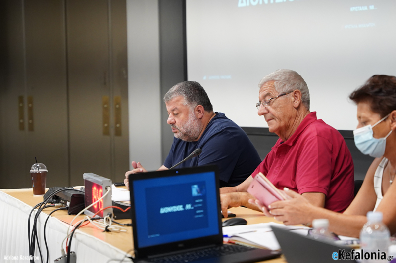 Συνεδριάζει σήμερα το Δημοτικό Συμβούλιο Αργοστολίου για το κυκλοφοριακό