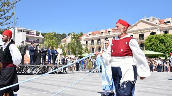 Αργοστόλι: Εικόνες από την παρέλαση για τον εορτασμό της 158ης Επετείου της Ενωσης Των Επτανήσων με την υπόλοιπη Ελλάδα