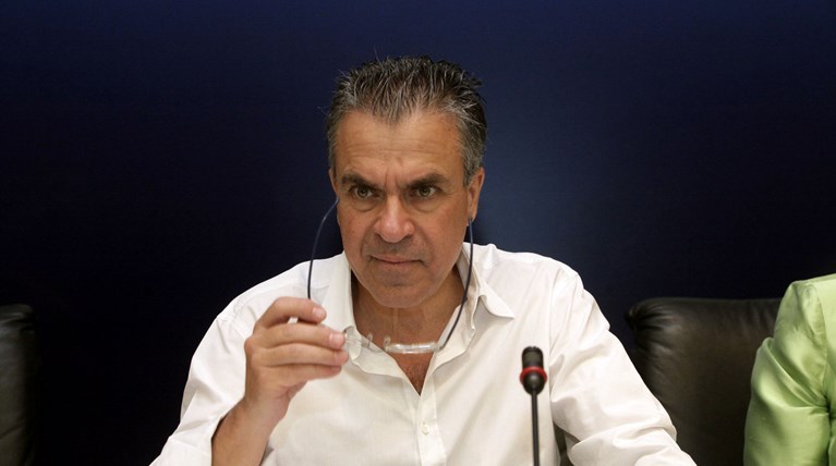 Αργύρης Ντινόπουλος: Νεκρός ο γιος του μέσα στο διαμέρισμά του