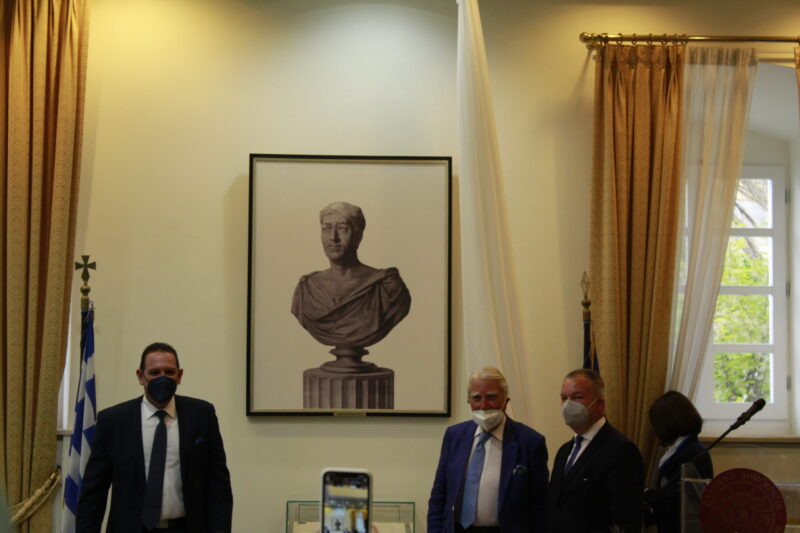 Κέρκυρα: Πραγματοποιήθηκαν τα αποκαλυπτήρια της προσωπογραφίας του Λόρδου Γκίλφορντ [βίντεο]