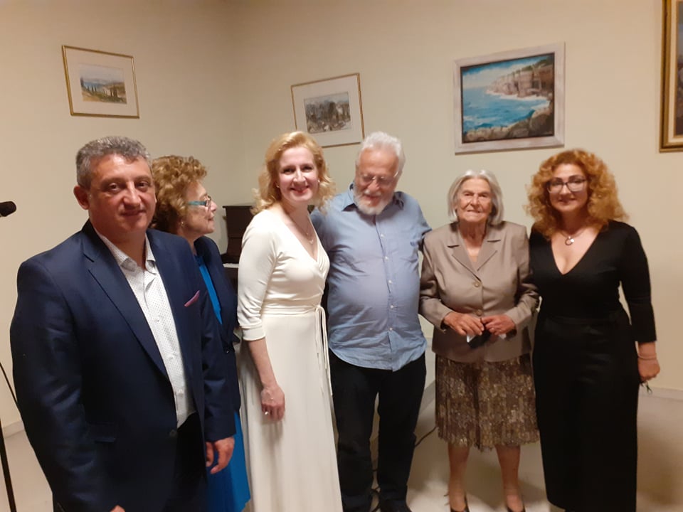 Νοσταλγική βραδιά στην Αγία Ευφημία  Τίμησαν το έργο της Ντίνας Σταθάτου Σπάθη [εικόνες]
