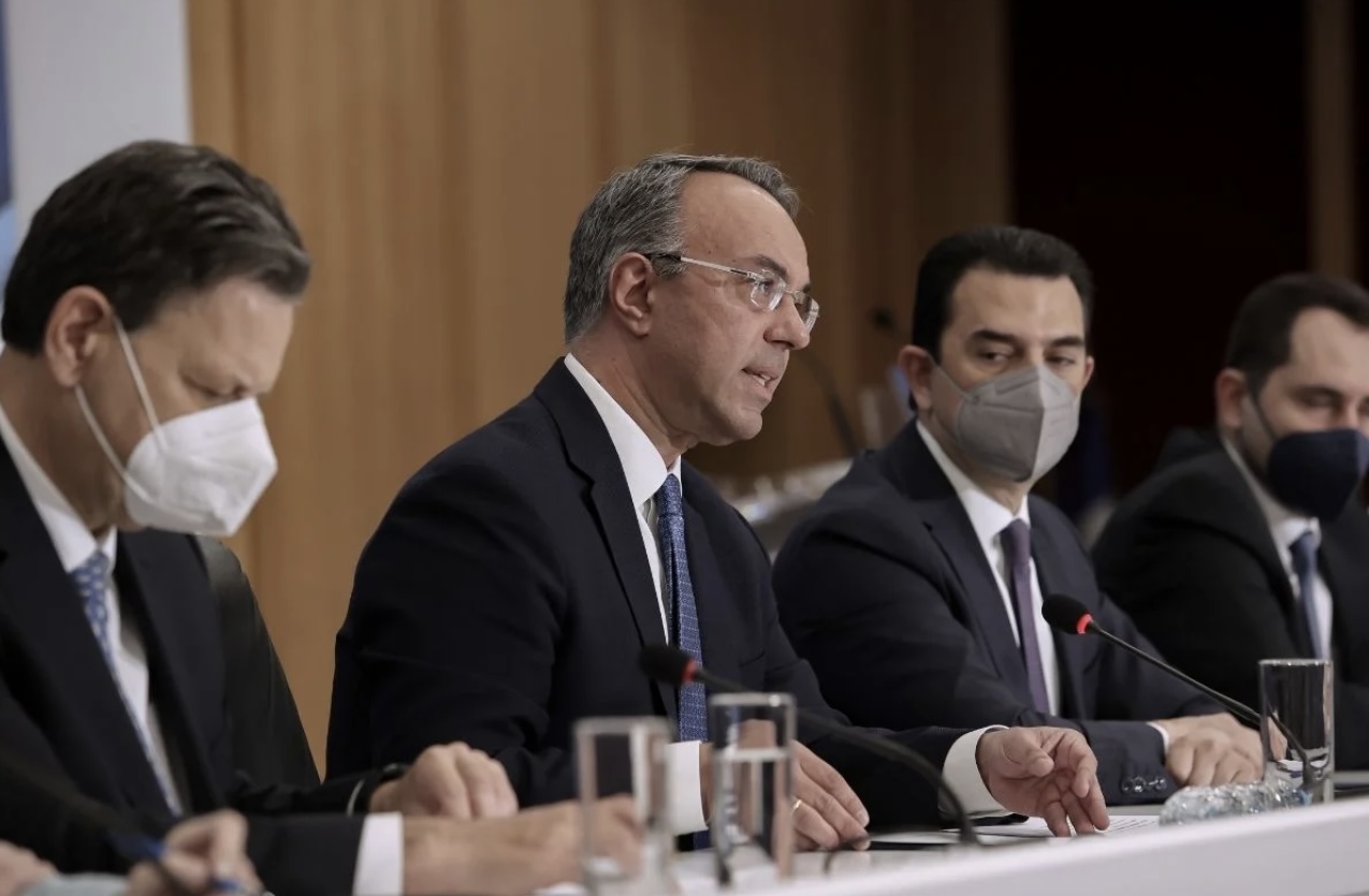 Τα νέα μέτρα για το ρεύμα: Στα 3,2 δισ. το συνολικό πακέτο των επιδοτήσεων